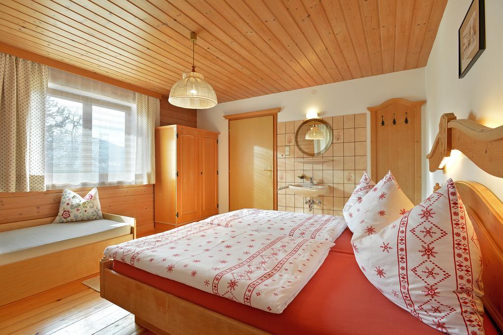 Ferienwohnung Gugghof Hopfgarten im Brixental Zimmer foto