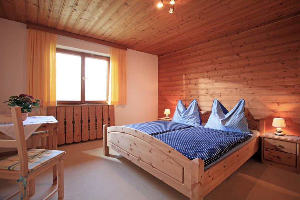 Ferienwohnung Gugghof Hopfgarten im Brixental Zimmer foto